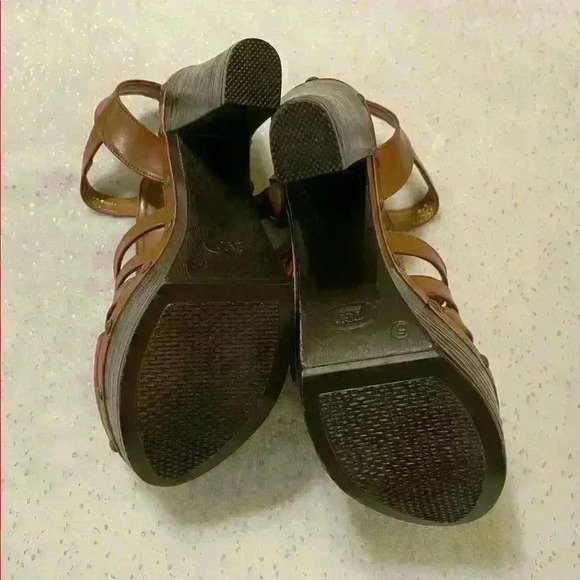 Mundo Terra Women’s Heels Size (8) Camel - Picture 4 of 8